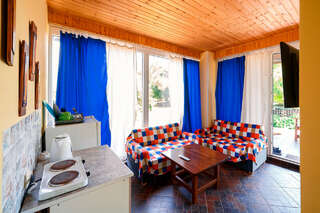 Гостевой дом ЭтоЛето Должанская Трехместный номер с террасой-3